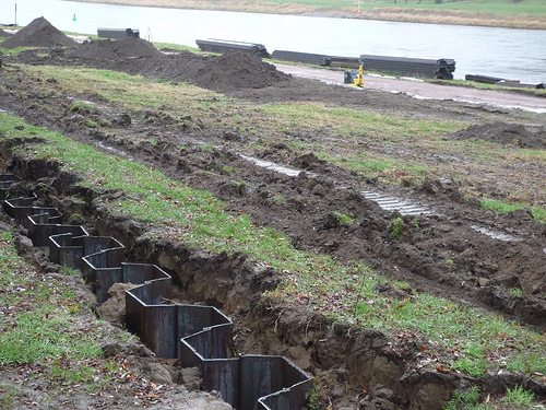 Supplier of pile sheet walls for the dyke restoration on the Elbe River near Meissen.